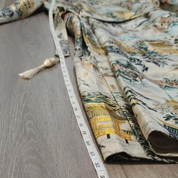 Vintage Japanese Smoking Jacket - Picture 14 of 17